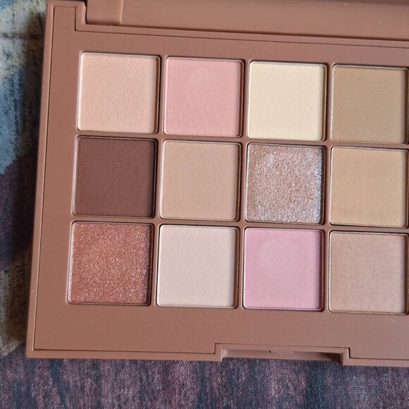 🌸 Jason Wu – Flora 15 Eyeshadow Palette (Dusty Rose) 🌸 - Picture 2 of 7